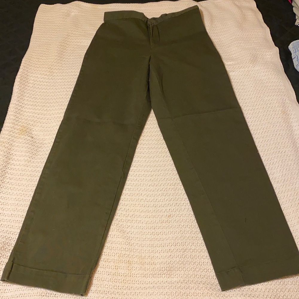 White stag size 6 olive green pants